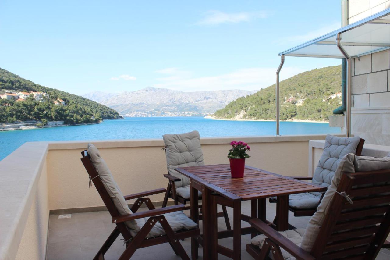 The View Apartment Pucisca Luaran gambar