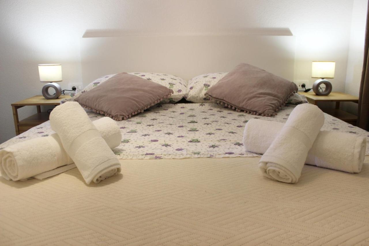 The View Apartment Pucisca Luaran gambar